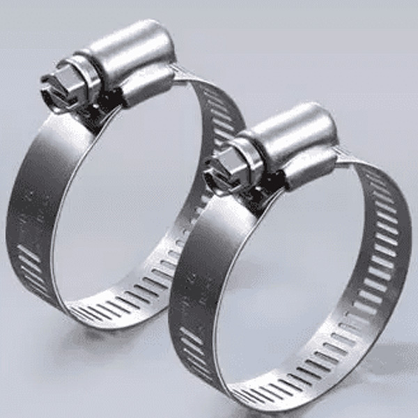Introduction des colliers de serrage britanniques, allemands et américains