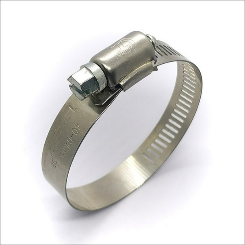 Le premier jour de travail: se lancer dans un nouveau voyage et continuer à écrire un magnifique chapitre